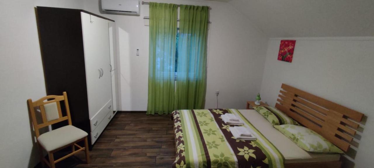 Apartment Gradina Korenica Eksteriør bilde